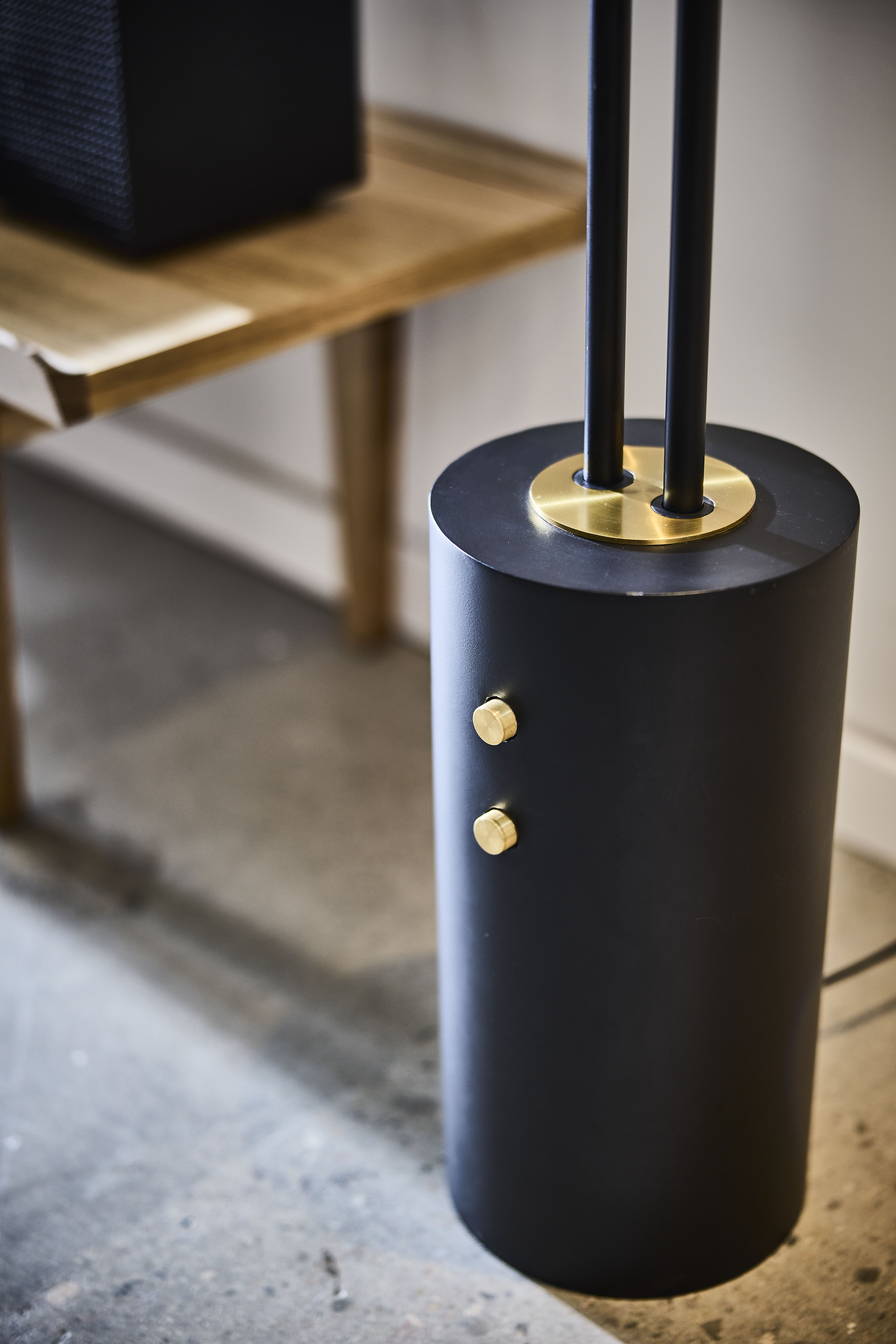 ▲IKEA與設計師Raffaella Mangiarotti再度合作兩款落地燈。（圖／翻攝IKEA官網）