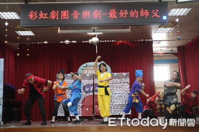 看守所傳出歌聲！台南聖教會彩虹劇團進監演出　用音樂陪伴重啟人生