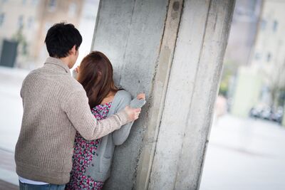 OL在公司陽台被性侵　同事撞見吐槽：你們在做愛喔