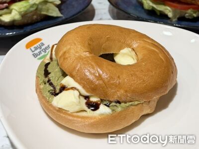 拉亞聯名KITKAT推「杜拜開心果巧克力系列」　有乳酪貝果、炸雞堡