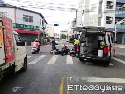 台中恐怖駕駛先逆向再鬼切！撞倒女騎士逃逸　驚悚影片曝