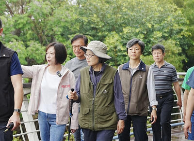 觀察／蔡英文「爬山政治學」開課　為賴分憂不搶C位的輔選太陽