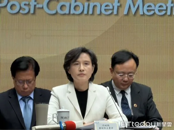 ▲▼行政院副院長鄭麗君出席行政院會記者會。（圖／記者陳家祥攝）