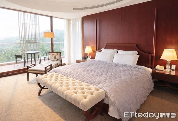 ▲▼   阿里山賓館迎夏之作：海拔2274公尺「高山之巔」頂級套房磅礡登場  。（圖／阿里山賓館提供）
