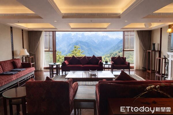 ▲▼   阿里山賓館迎夏之作：海拔2274公尺「高山之巔」頂級套房磅礡登場  。（圖／阿里山賓館提供）