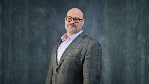 ▲Cisco首度登陸COMPUTEX Keynote，由資深副總裁Jeremy Foster揭祕AI全棧式架構。(圖／貿協提供)