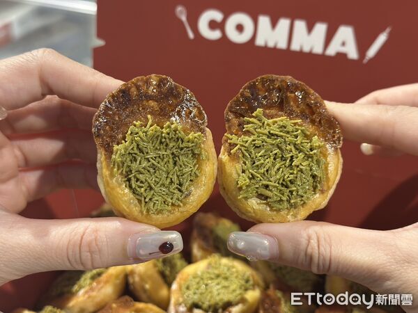 ▲▼COMEME、COMMA推「千層杜拜巧克力蛋塔」、「杜拜巧克力焦糖泡芙」。（圖／記者蕭筠攝）