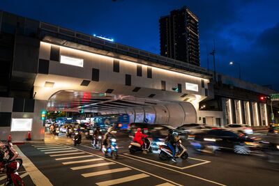 板橋民生陸橋立面改善完成　夜間更明亮行走更安心