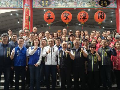新店太平宮開漳聖王聖誕　侯友宜肯定長年助學與賑災