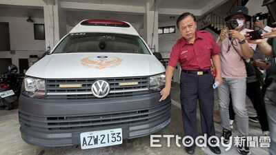 高雄殯葬男出怪招！救護車上偷裝AirTag　跟車衝現場搶生意