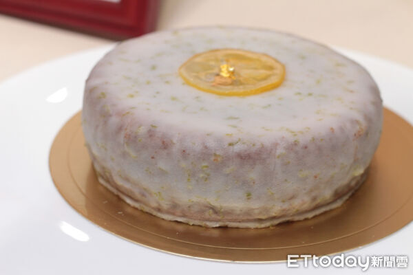 ▲君品經典肉桂捲快閃東森廣場K區地下街　。（圖／記者黃士原攝）