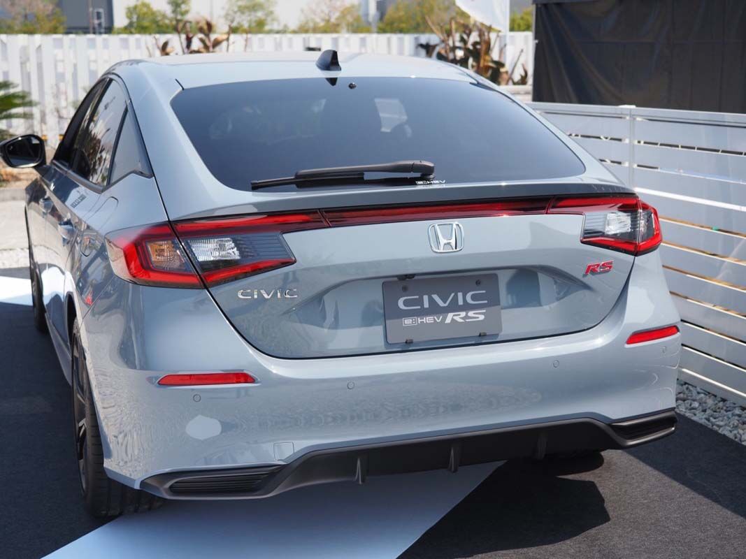 ▲HONDA改款新Civic現身日本！而且還是帥氣的RS運動款。（圖／翻攝自X@yanaidu0925）