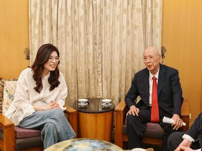 「抗中保不了台！」鄭麗文曝吳伯雄叮囑：這次訪陸比2005更嚴峻