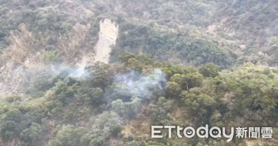 清明掃墓釀災！高雄燕巢整座山「發爐冒煙」　直升機高空投水