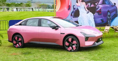 低潤沒價值！何小鵬：不做10萬元以內汽車　轉高質量與AI發展