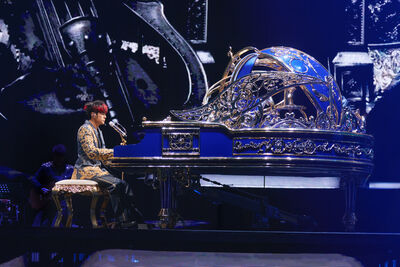 刷新紀錄！周杰倫新巡演「豪砸5億、出動87台貨櫃車」超狂現場曝光