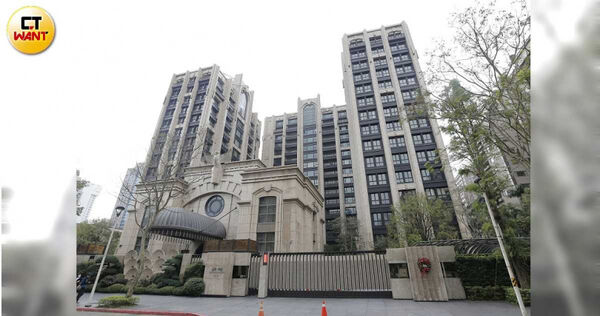 「皇翔御琚」因皇翔總經理廖宇祥買下1、2樓戶，總價約8.4億元，成為去年的總價冠軍。（圖／黃耀徵攝）