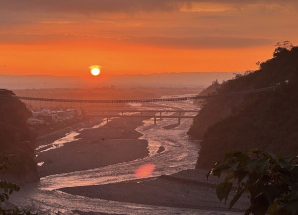 ▲▼山川琉璃吊橋。（圖／屏東縣政府提供）