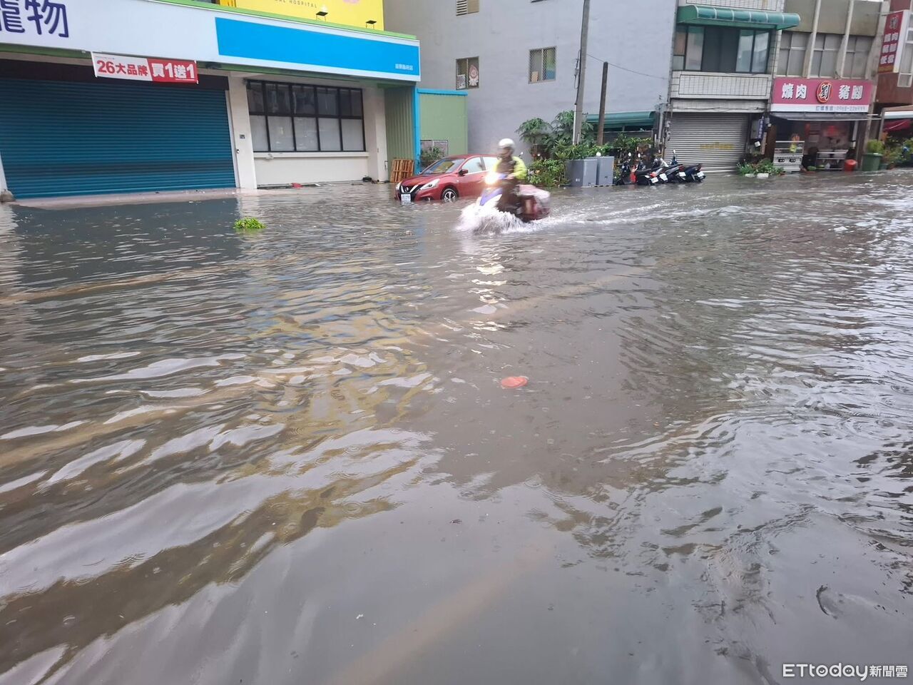 豪雨狂炸!卓榮泰指示各部會密切掌握災情 再籲立院速審總預算