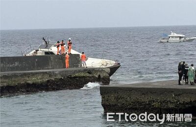 綠島潛水船突無動力擱淺！24潛水客急跳船游回岸　現場畫面曝光