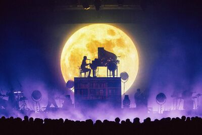 tuki.首出國就是台灣！17歲站上小巨蛋　主辦保護真面目禁帶望遠鏡