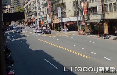 行人地獄！婦斑馬線上被休旅車撞飛「倒地哀嚎」　恐怖畫面曝光