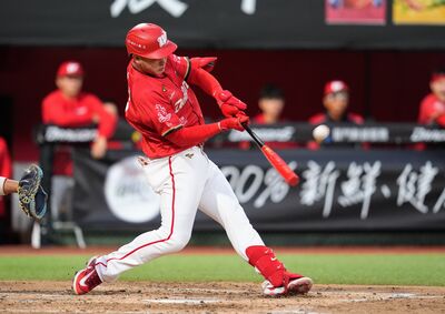 0比6落後也不怕！魔鷹9局超前一擊　台鋼7比6雨中逆轉味全