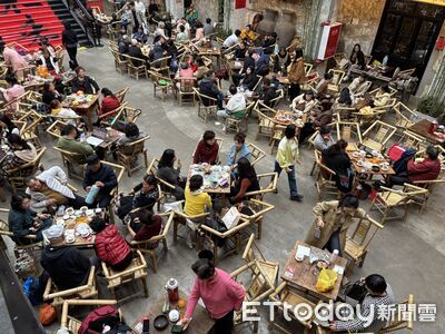 成都漆器老廠房華麗轉身　茶館空間吸引年輕人慢享生活