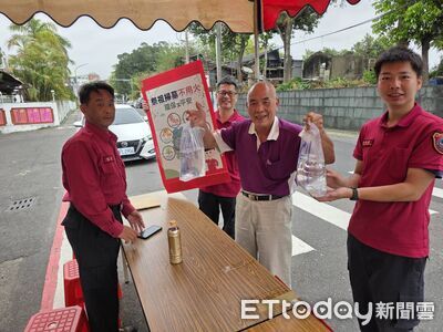 清明祭祖防火不鬆懈！　南消前進富貴南山宣導「四不一要」