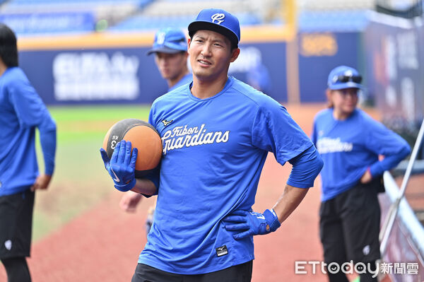 ▲▼林哲瑄球員生涯最終戰。（圖／記者李毓康攝）