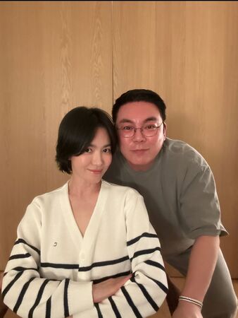 ▲▼宋慧喬親自為「他」下廚！男生甜喊：要幸福一輩子　身份掀熱議。（圖／翻攝自raymondchae IG）