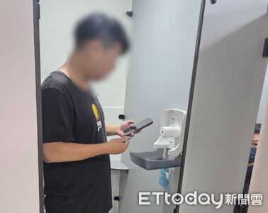 高雄大賣場女廁驚見可疑小孔！網嚇壞急塞衛生紙　警到場揭真相