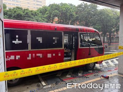 快訊/北市公車自燃!車頭全毀 駕駛「離開一下」返回傻眼