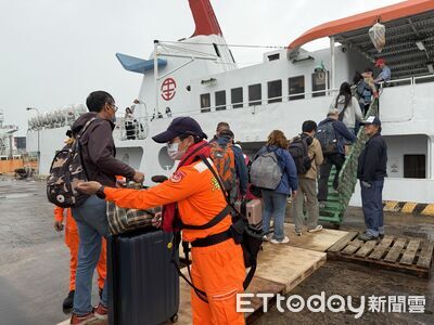 清明收假返台人潮湧現　金門啟動海運疏運近250人
