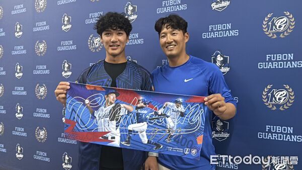 [新聞] YSF-劉承佑砸7千買爆引退周邊！被林哲瑄唸 - 棒球 - PTT.BEST 批踢踢爆文