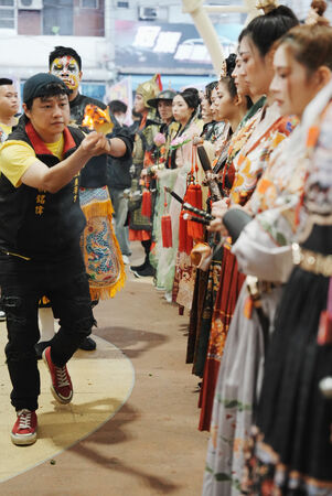 ▲賴銘偉的廣澤宮舉辦丙午年神遊春巡嘉年華。（圖／大溪鳳山寺廣澤宮提供）