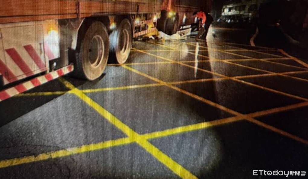 訪友後騎車返家自摔 部落年輕女遭聯結車輾斃!家屬悲慟認屍