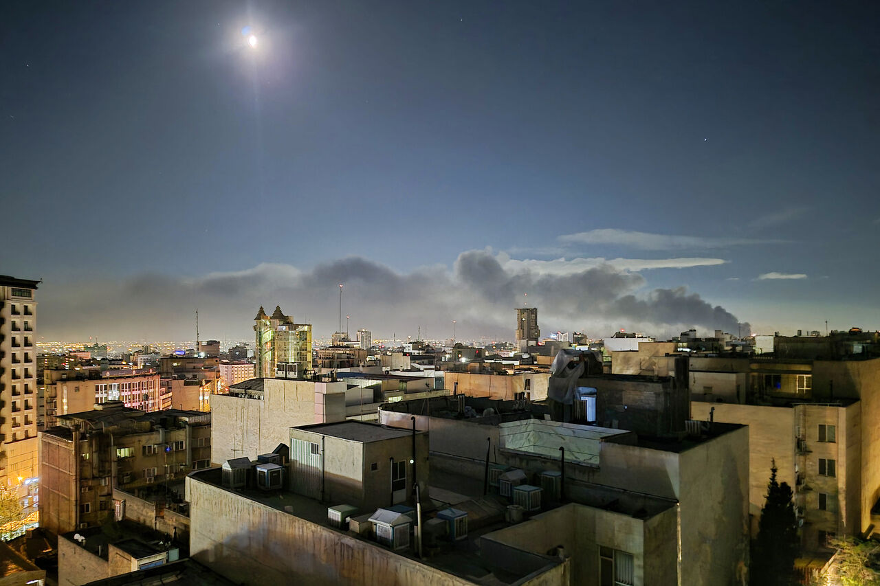 美以轟炸伊朗34死!基地傳7聲巨響 住宅區炸成廢墟6童喪命