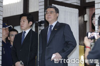 酸藍營文宣如「北平模式」　卓榮泰提醒鄭麗文：不認為台灣人能接受躺平