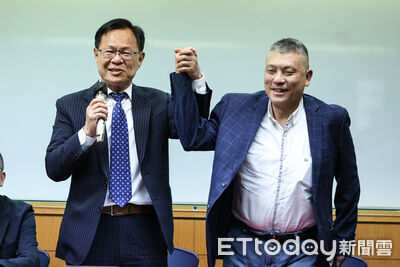 快訊／嘉義市長藍白合談定　張啓楷勝出、邀翁壽良任主委