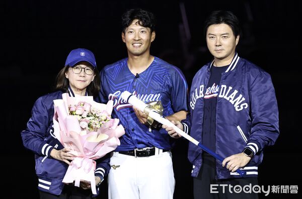 ▲▼富邦悍將主場開幕週（林哲瑄引退主題日）-林哲瑄，林威助。 。（圖／記者黃克翔攝）