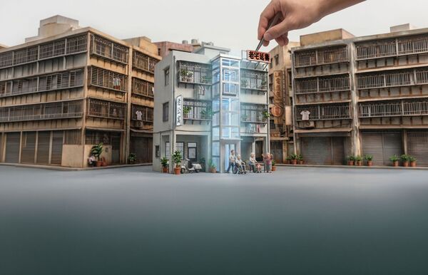 台灣邁入超高齡社會，「人屋雙老」危機迫在眉睫，有一群人選擇不拆不搬，為自宅蓋電梯，讓老屋原地重生。（AI繪圖FREEPIK生成，本刊美術組後製）