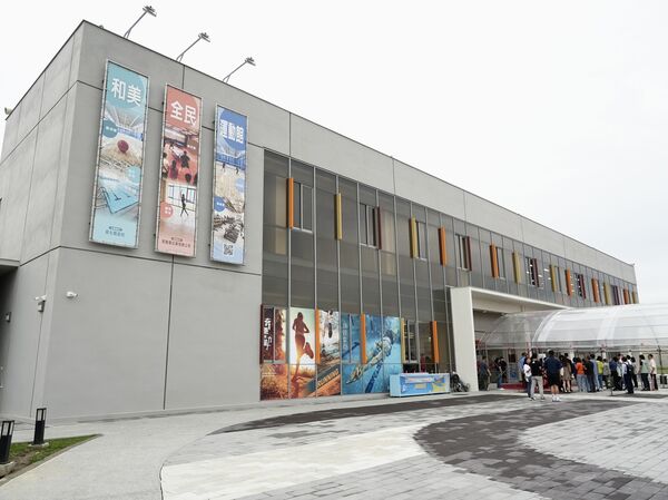 ▲和美全民運動館設置多元全齡化運動設施，包括室內溫水游泳池、全齡體能訓練場、新型態健身房、韻律教室、桌球室、綜合球場及戶外田徑場等運動設施。（圖／運動部提供）