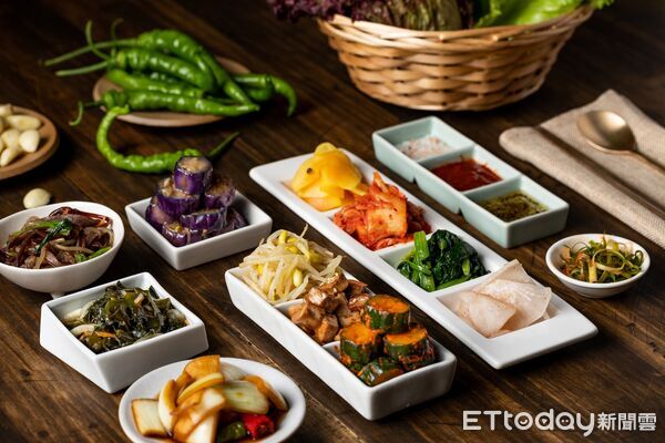 ▲姜滿堂高雄夢時代店迎來2周年慶，自4月9日至5月31日推出吃到飽活動。（圖／豆府集團提供）