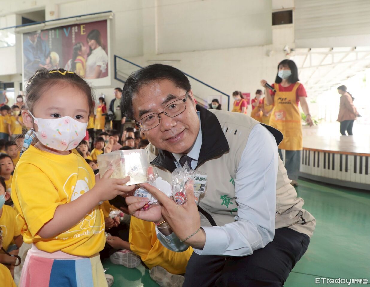 兒童節暖心行動!黃偉哲訪幼兒園送祝福 打造台南育兒友善城市