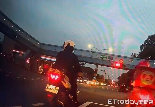 老婆就醫途中昏迷!桃園男緊急求助 警前後護送5分鐘到醫院