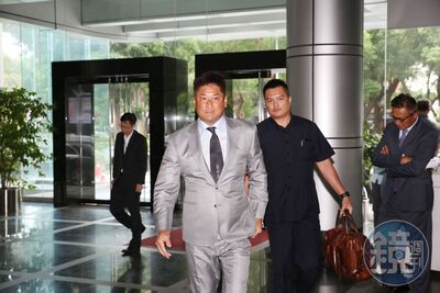 辜仲諒砸90億買5%台泥股份　擠身10大股東