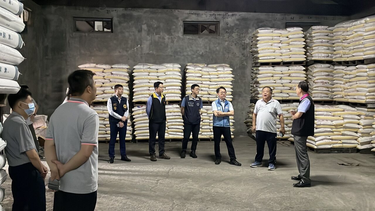 傳肥料價格大漲!彰檢查訪溪州農會喊「免驚」:庫存充足