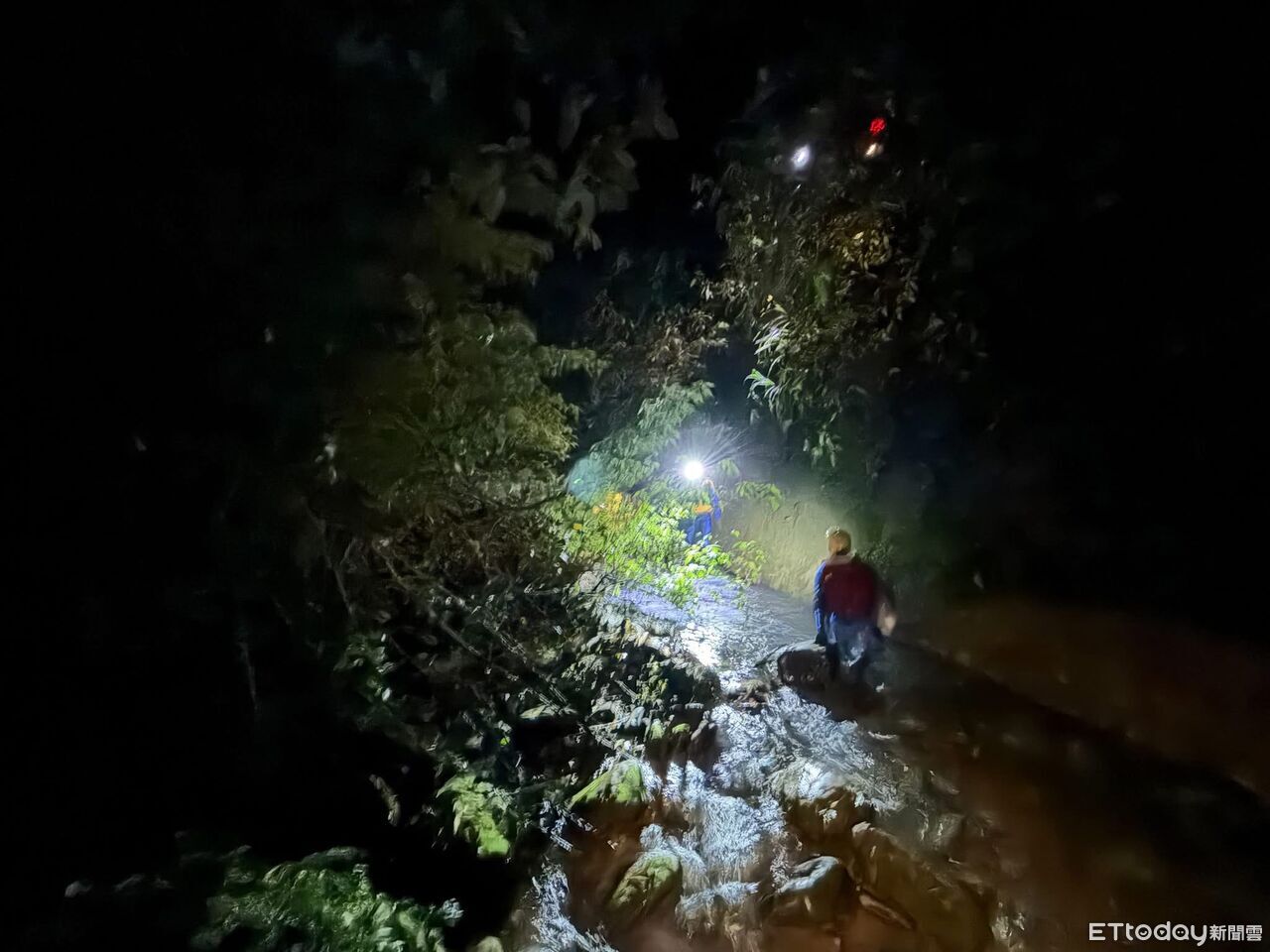 苗栗男巡山泉水管…中午出門深夜未歸!哥急報警卻見「陳屍河道」