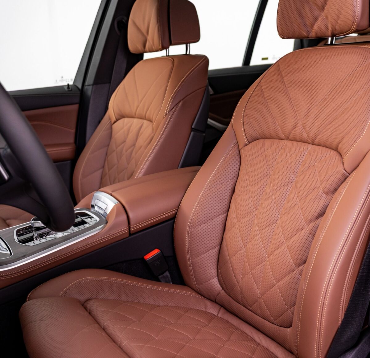 ▲新年式BMW X5、X6新年式以新車型溝通！配備升級、入手門檻小漲。（圖／翻攝自BMW）